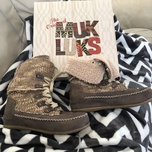 COPY - Muk Luk boots